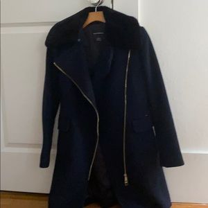 Barely worn beautiful coat with faux fur collar